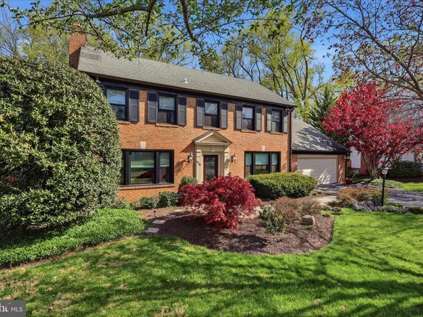 9708 Spring Ridge Ln, Vienna, VA 22182