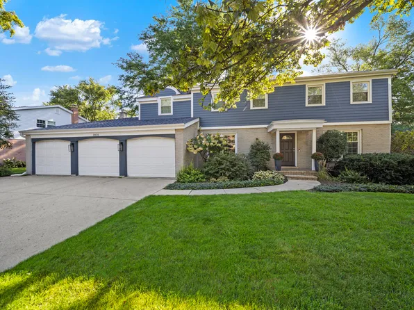 2820 Beckwith Ct, Northbrook, IL 60062