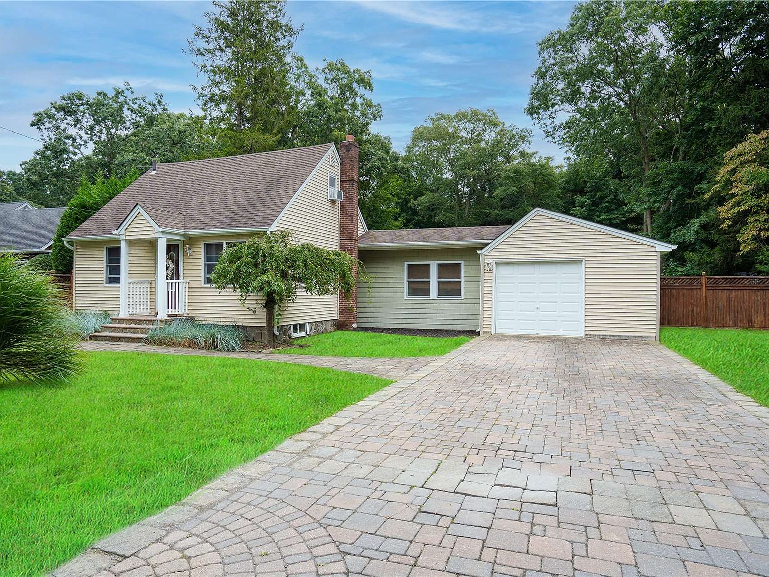 105 Vanderbilt Boulevard, Oakdale, NY 11769 Zillow