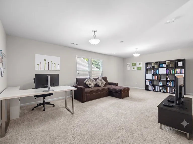 2316 Celandine Way — Photo 21