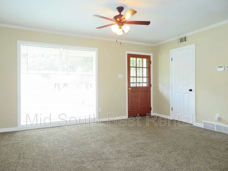 3581 Hallbrook St — Photo 2