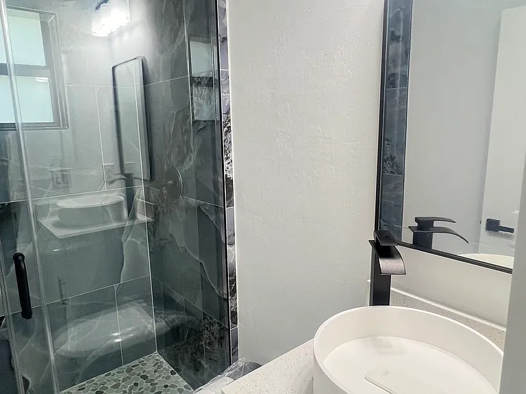2423-2423 Lantana Ave #1 — Photo 16