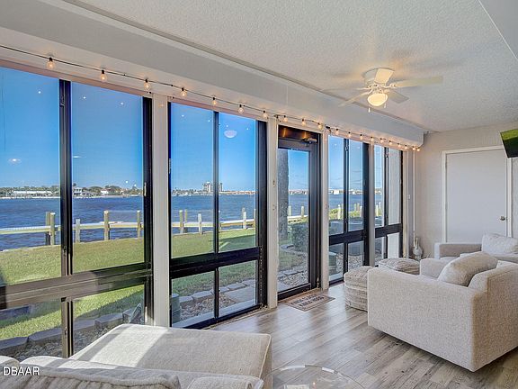 3rd image of 442 Bouchelle Dr APT 101