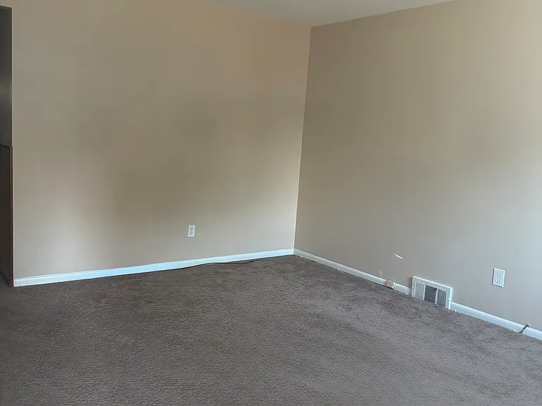 8436 Jewett Ave — Photo 2