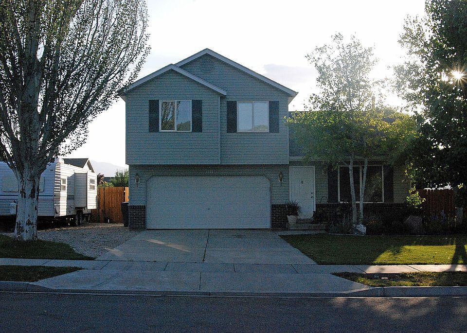 1st image of 1215 N 490 E