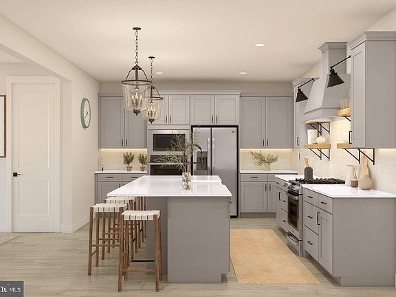 3rd image of 22376 Langford Ln