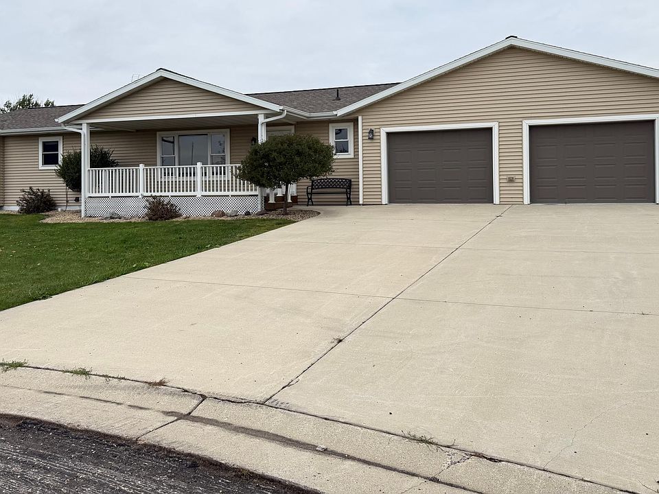 1st image of 101 8th St S