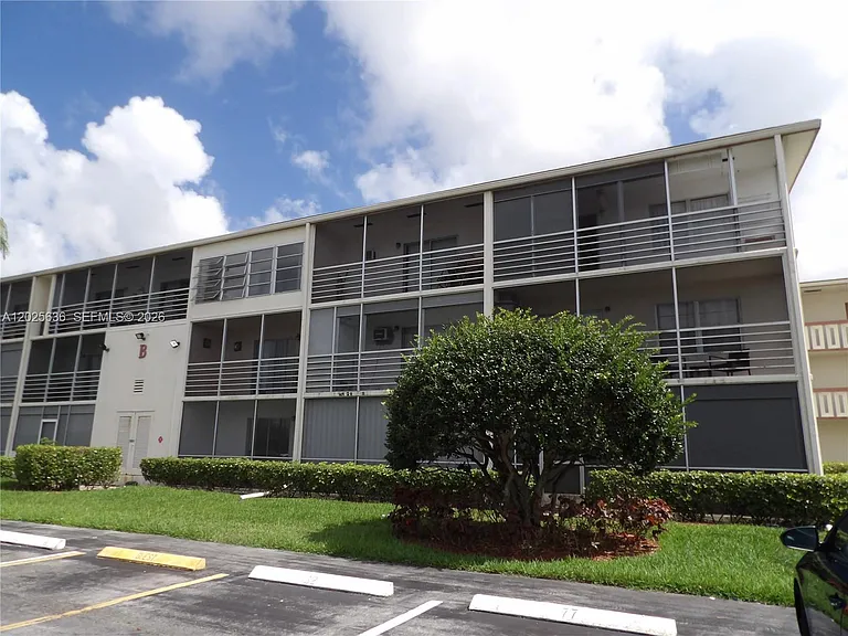 77 Preston Way #B-77 — Photo 1
