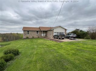 3321 Cabin Ridge Rd, Leon, WV 25123
