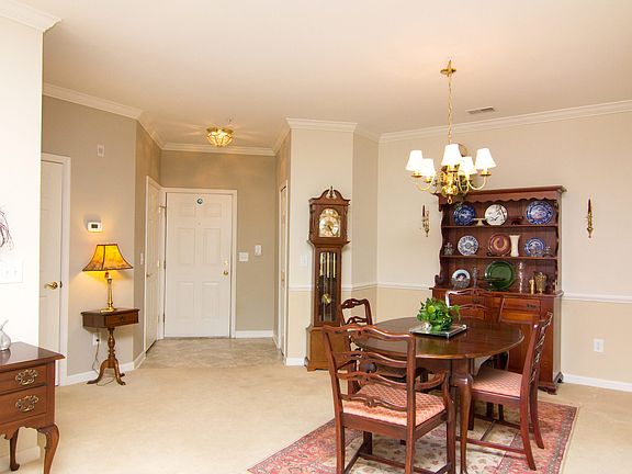 2nd image of 122 Glyndon Trace Dr #122