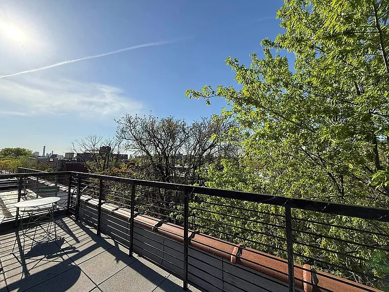 921 Gates Ave #3R — Photo 7