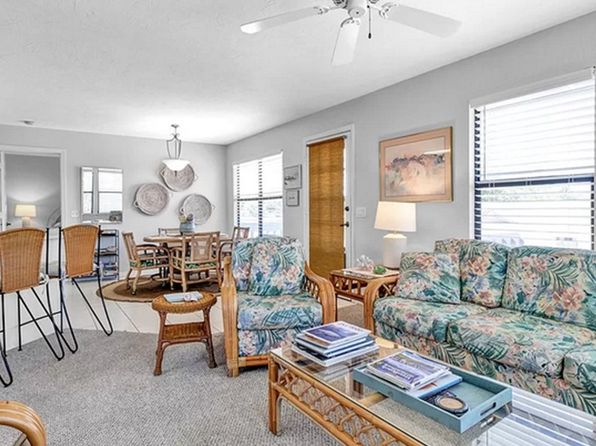 671 S Centre Ct SW APT 202