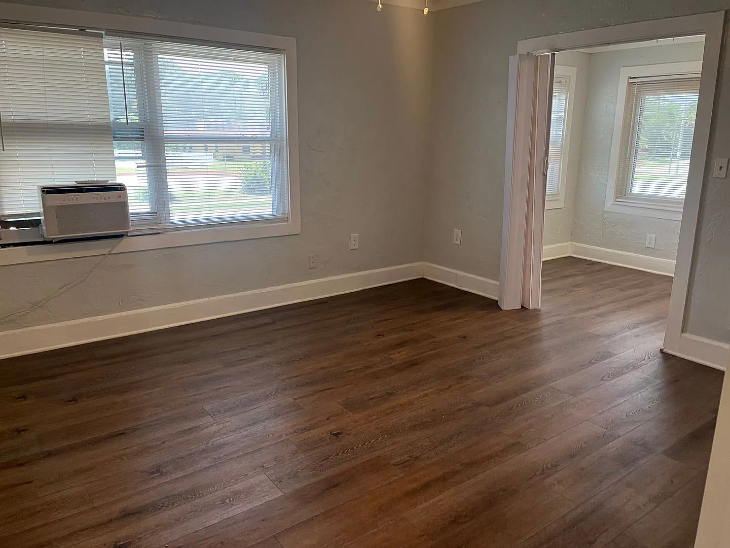 1125 S Ridgewood Ave — Photo 3