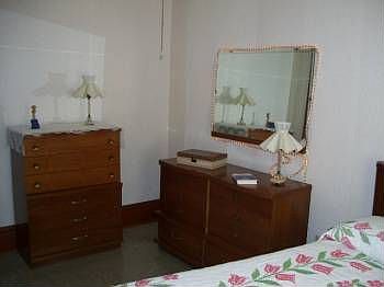 2nd image of 2072 Halstead Ave