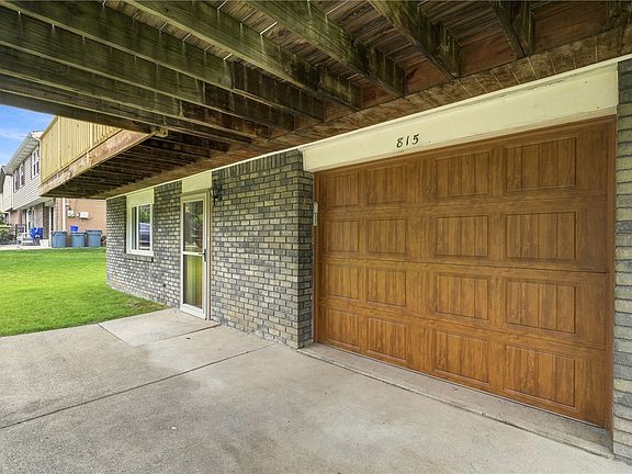 3rd image of 815 Maple Ave