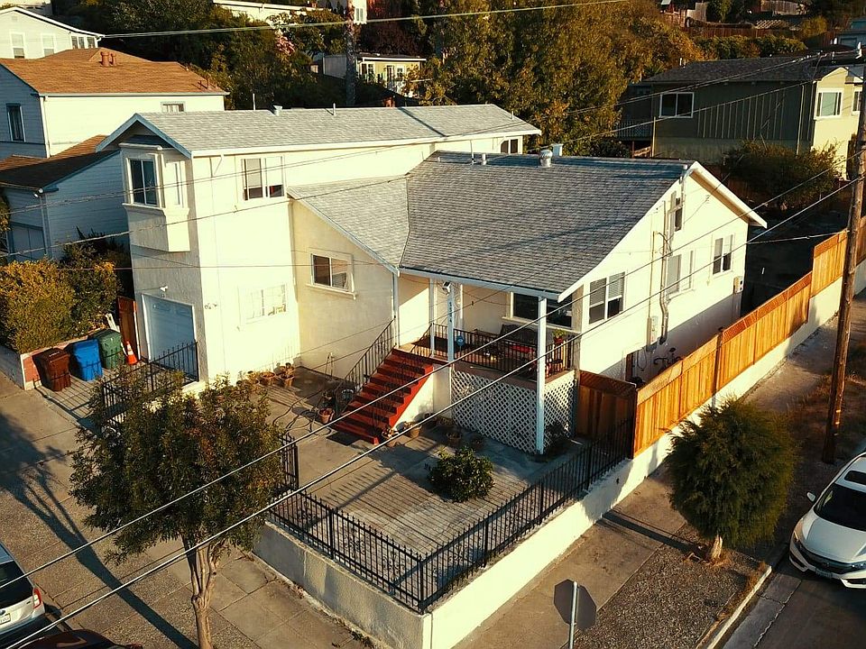 Corner house