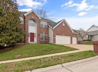 1257 Arbor Bluff Cir, Ballwin, MO 63021