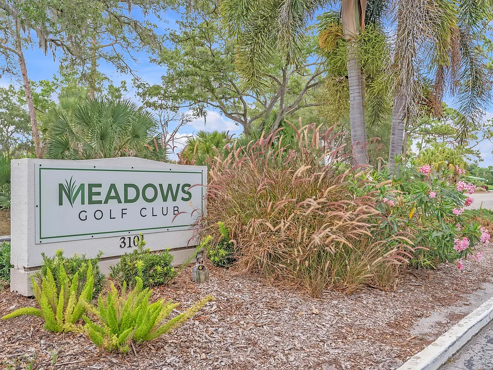 3525 Longmeadow