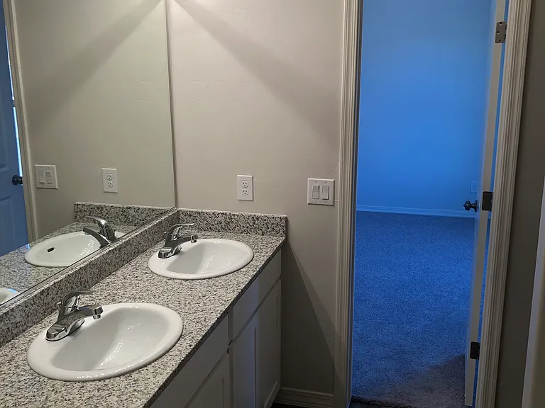 1628 Paige Dr — Photo 6
