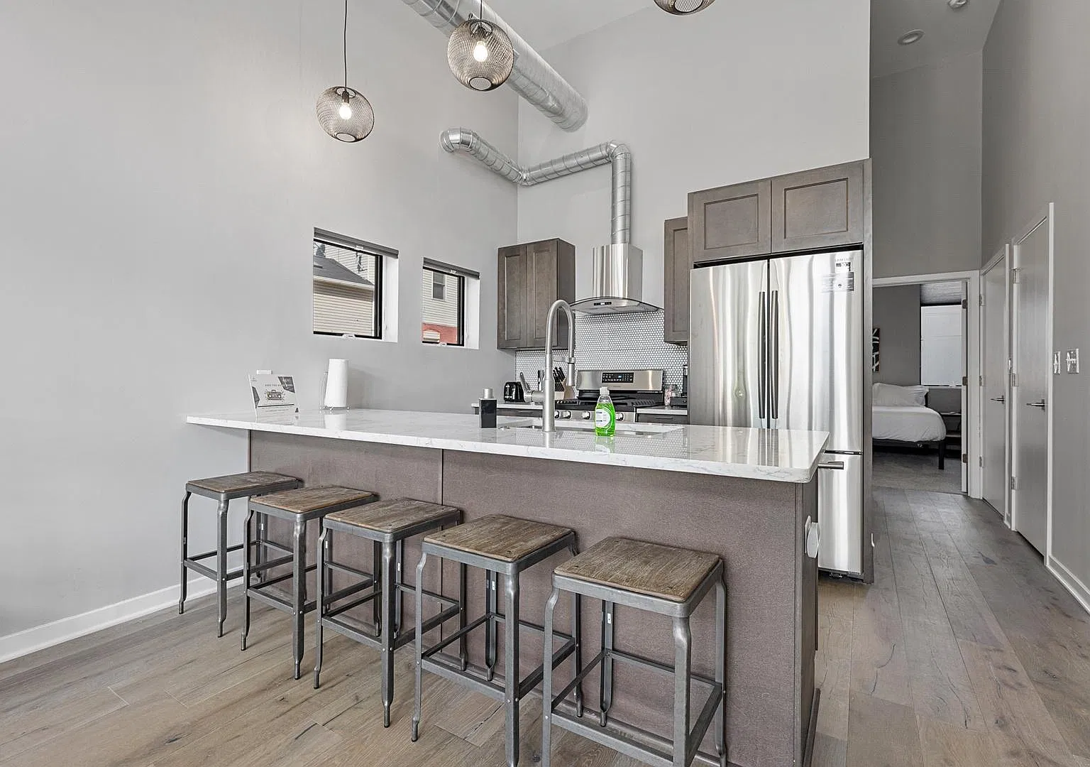 1 bed, 918 sqft, $1,900 — Photo 4