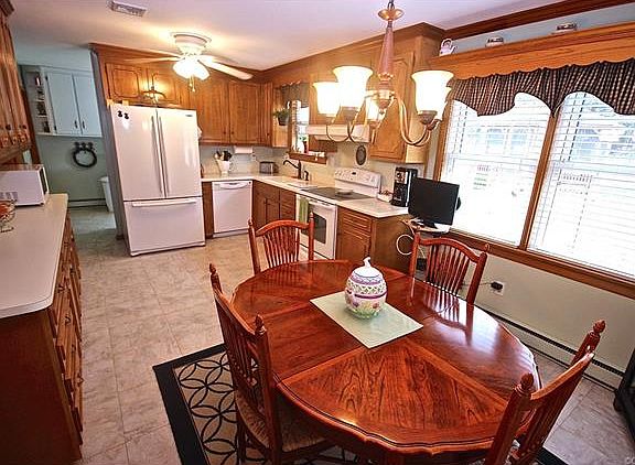 5th image of 6416 Lakeway Dr