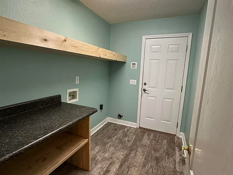 616 Buoy Dr — Photo 22