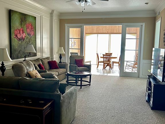 3rd image of 4 Harbour Isle Dr E