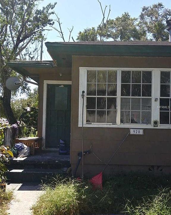 1st image of 920 34th Ave N