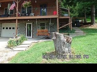 10000 Castor Rd, New Concord, OH 43762