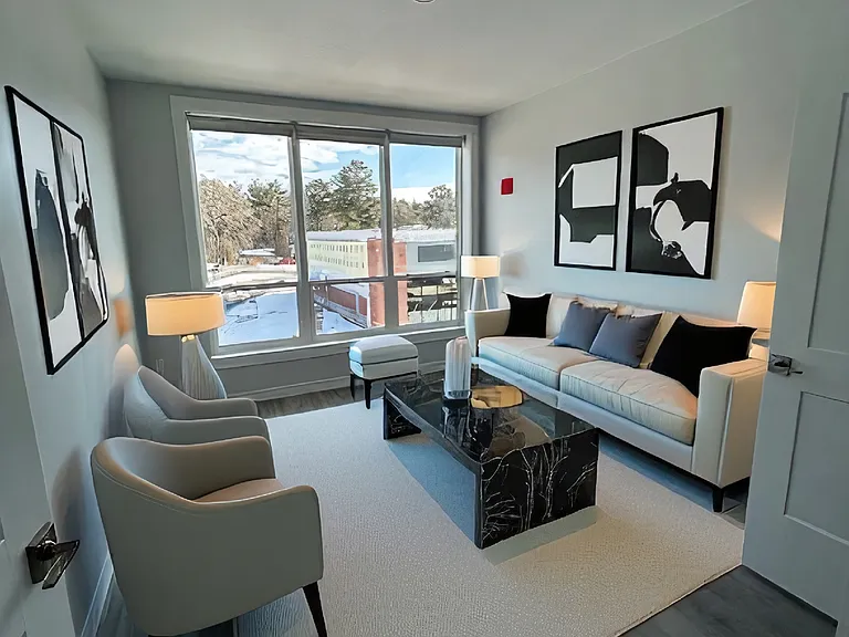 Residences at Sharon Gallery — Photo 13
