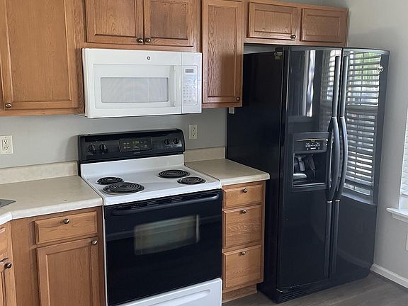 4th image of 15167 Deshler Ct