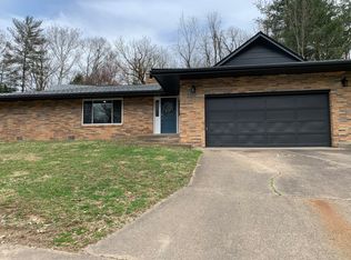 136 Larkspur Dr, Huntington, WV