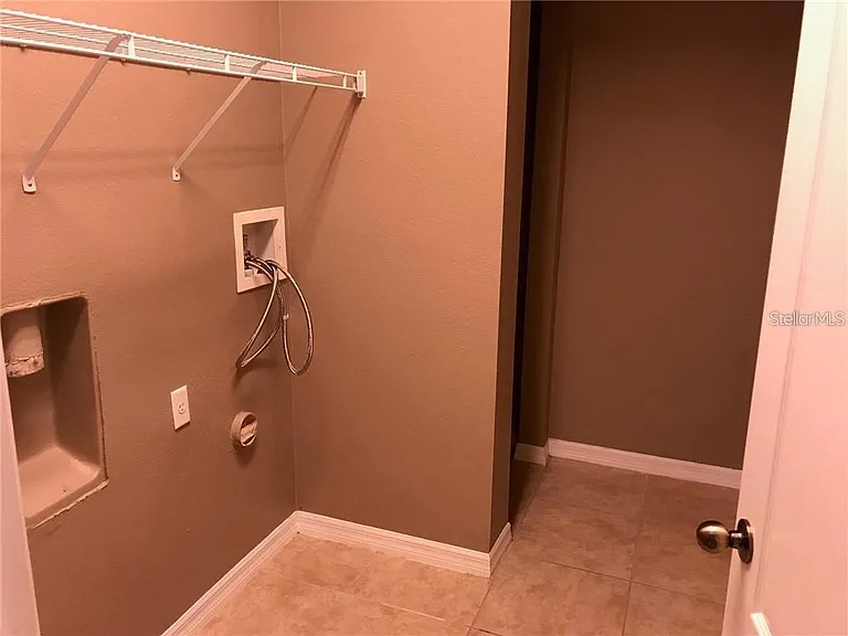7542 Red Mill Cir — Photo 24