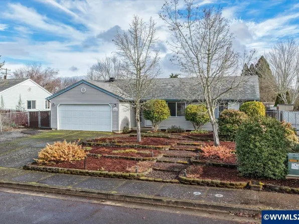 2963 S 7th Pl, Lebanon, OR 97355