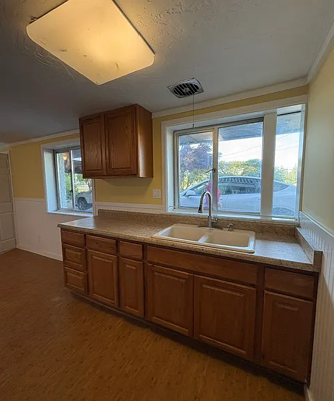 1723 Shorewood Dr — Photo 7