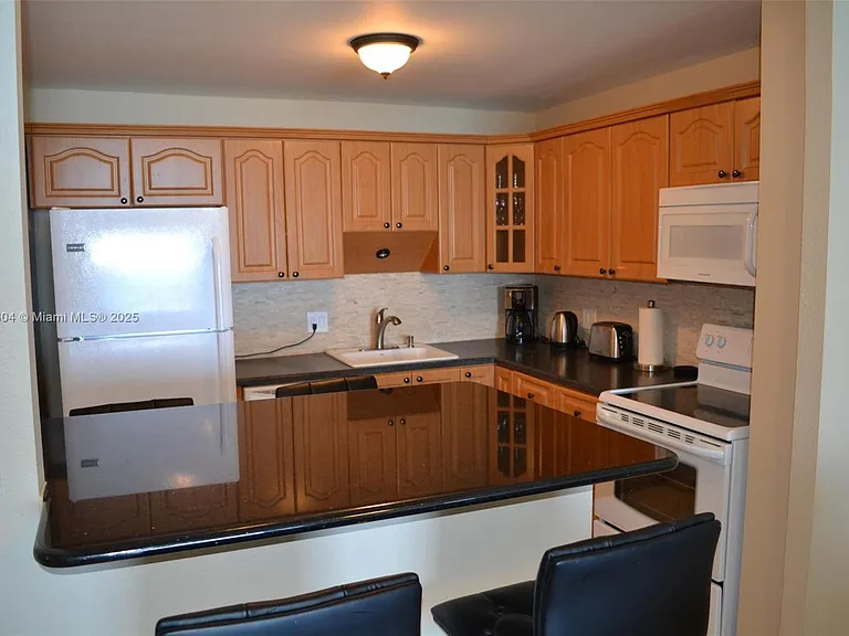 2101 S Ocean Dr #1702 — Photo 5
