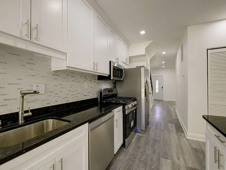 514 Missouri Ave NW — Photo 15