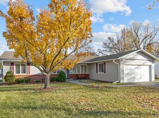 1015 Lonsdale Rd, Elk Grove Village, IL 60007