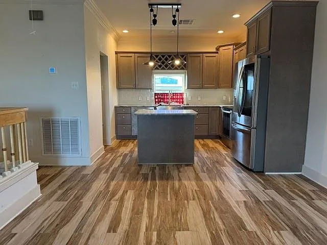 221 Marina Rd — Photo 3