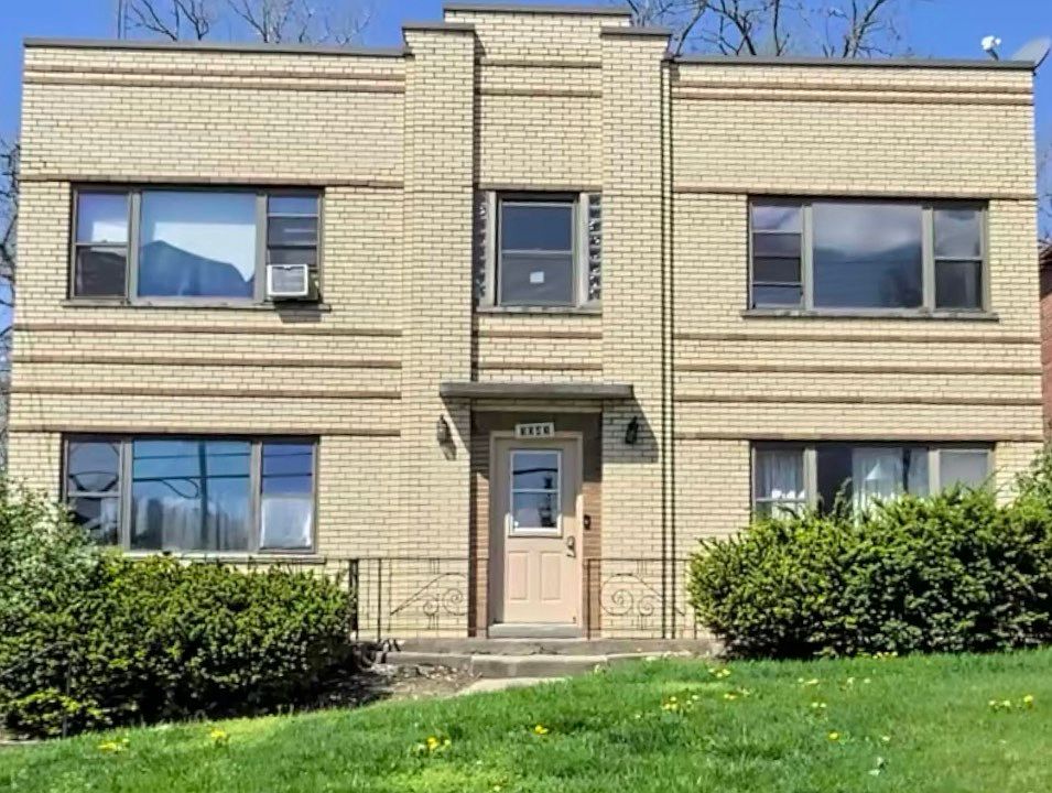 1st image of 3043 Glenmore Ave #2