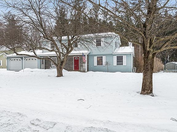 2nd image of 22 Deerpath Dr
