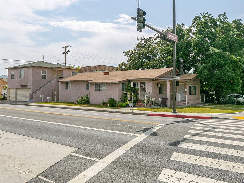 1st image of 500 W Lexington Dr