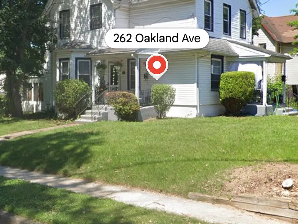 262 Oakland Ave #2