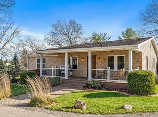 35 E Muskingum Dr, Powell, OH 43065