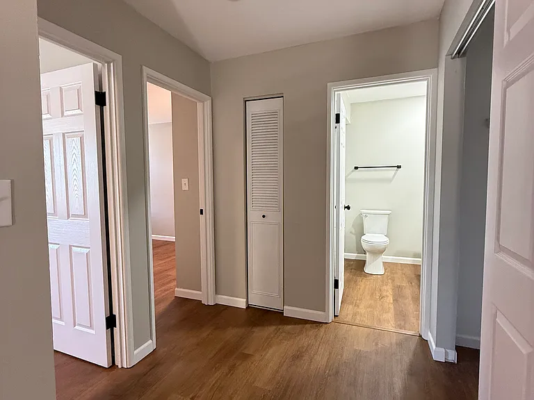 933 W Main St #933 — Photo 11
