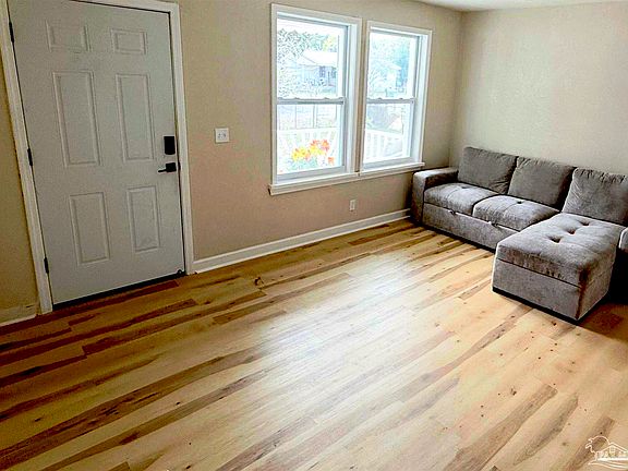 4th image of 28 Mindoro Cir