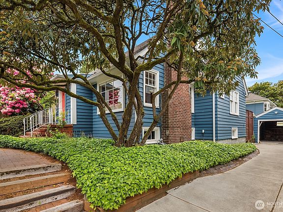 3rd image of 2522 31st Avenue S