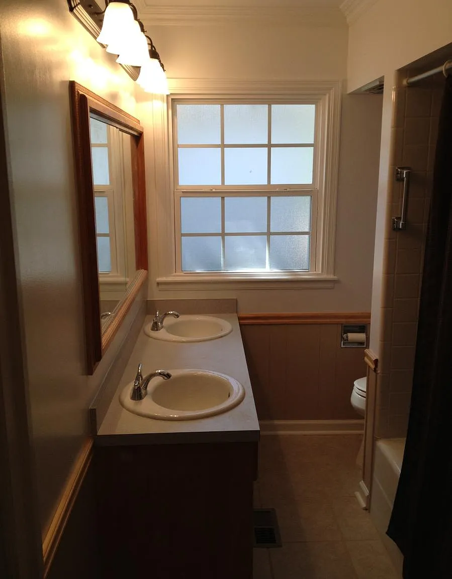4902 S Cincinnati Avenue — Photo 3