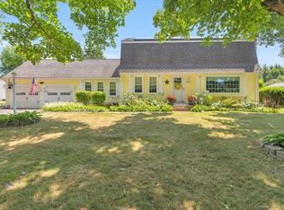 122 Grissom Rd, Manchester, CT 06042