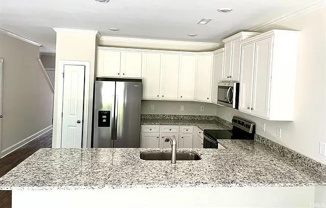 6920 Eddy Point Ln — Photo 9